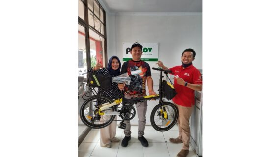 Kak Toga Mendapatkan 1 Sepeda Lipat  dari Mekarsari Eco Living