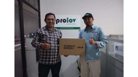 Kak Heri Mendapatkan Laptop dari Panorama Cihanjuang