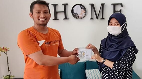 Kak Asadulloh Mendapatkan LM 5gr dari Mekarsari Eco Living