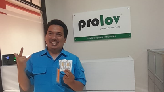 Berawal dari bekerja di Perusahaan otomotif terkemuka namun Bisnis properti sama Menjanjikannya