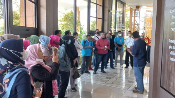 Prolov Sebagai Property Technology Mengadakan mini Gathering Bedah Strategi Closing Rumah Mewah